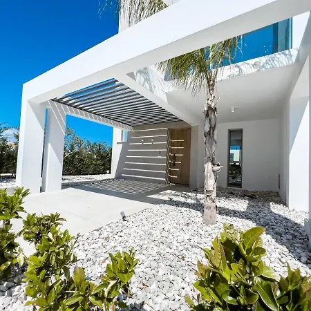Villa Azure By Marc *