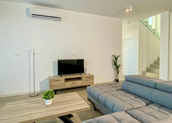 Vila Azure By Marc Protaras