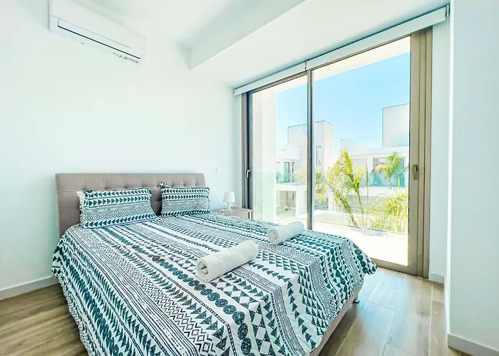 Vila Azure By Marc *