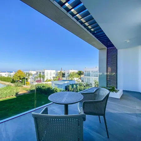 Azure By Marc 프로타라스