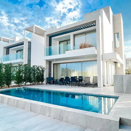 Villa Azure By Marc *