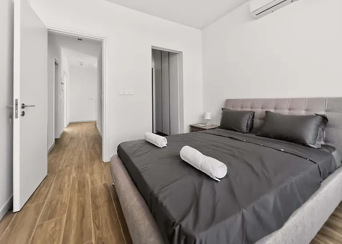 Villa Azure By Marc *