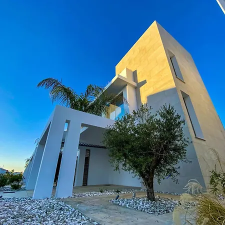 Villa Azure By Marc *